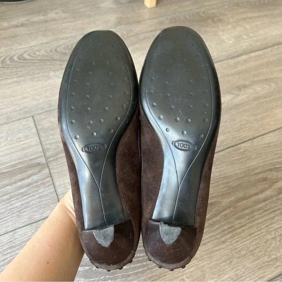 Tod’s Brown Suede Leather Purple Trim Studded Kitten Heel Pump - Picture 10 of 13